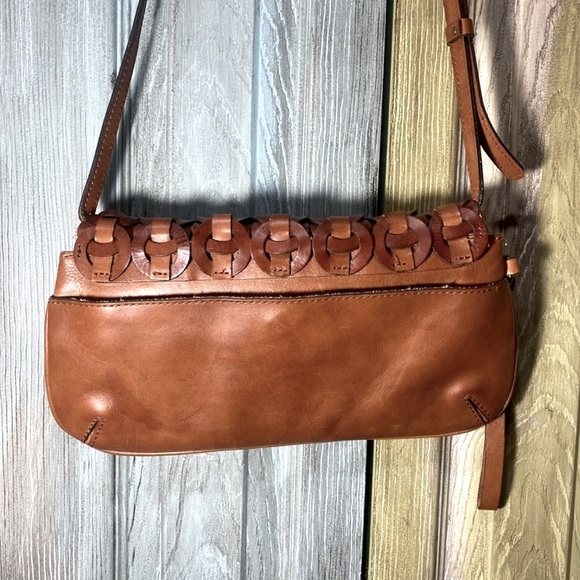 Patricia Nash, the Baku Chainlink Leather Crossbody Bag - Picture 2 of 7